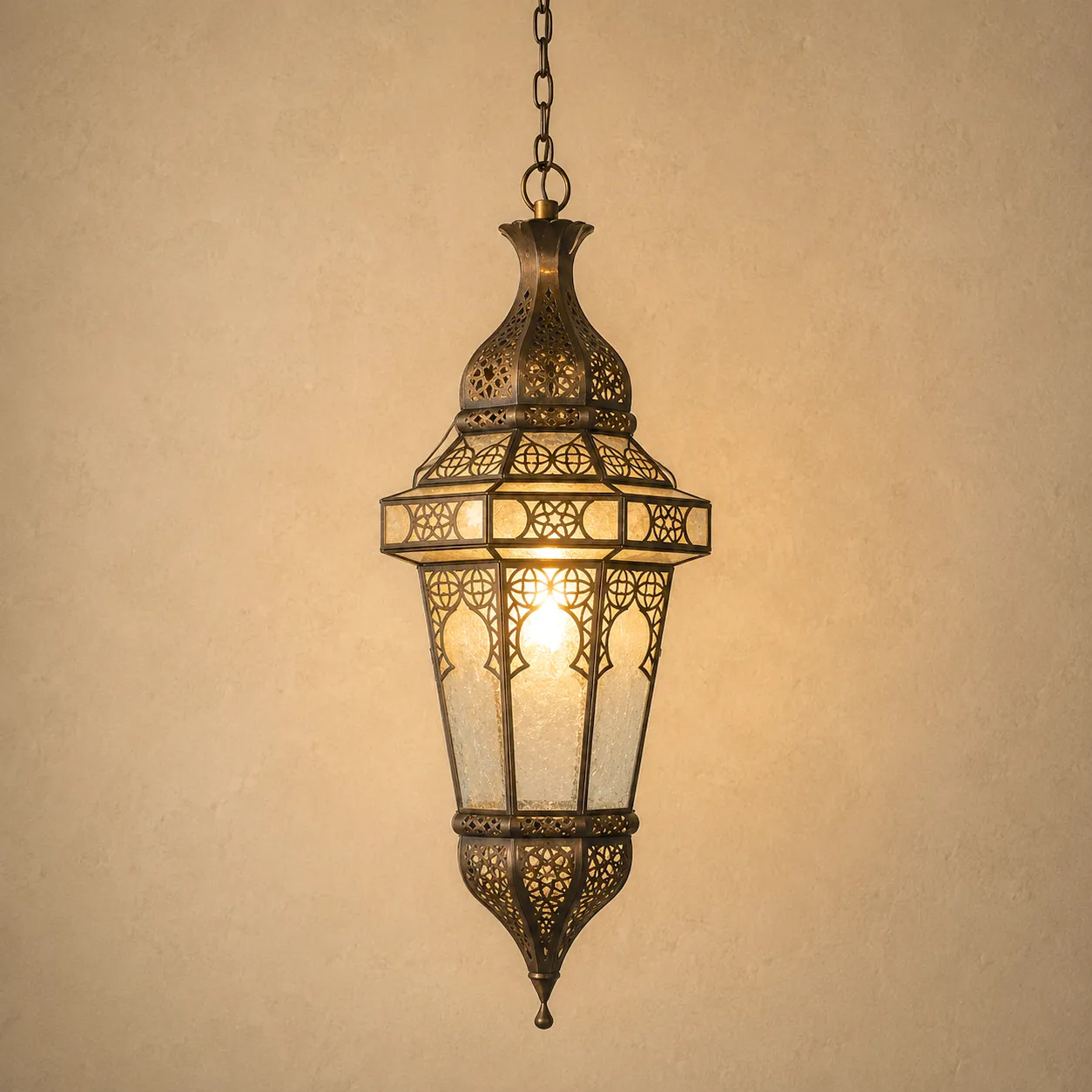 Farol ornamental inspirado en la artesanía marroquí